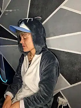 megan NL online show from 01-17-26, 04:39