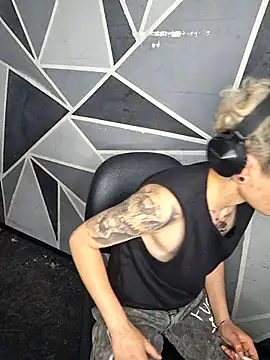 megan NL online show from 02-01-26, 05:22