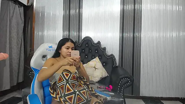 babyschoolgiirl online show from 02-08-26, 12:58