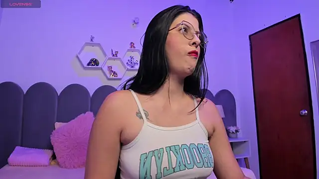 lunagomez24 online show from 01-10-26, 02:24