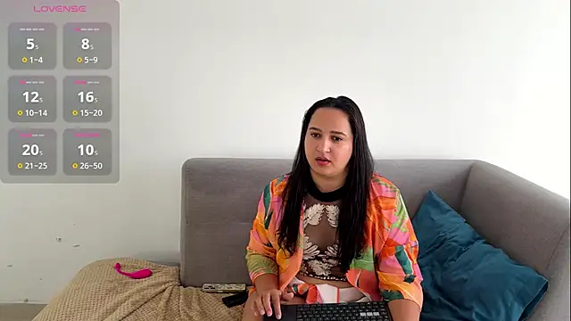 nelielg6 online show from 07-30-26, 09:14