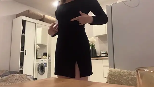 Snapshot of BimetalXerox chatting on 11-28-25, 06:21 BimetalXerox online show from 11-28-25, 06:21