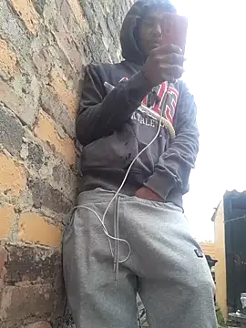 Eezxxx online show from 04-13-26, 07:47