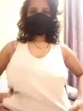 Snapshot of Smita_silk69 chatting on 02-20-26, 05:04 Smita silk69 online show from 02-20-26, 05:04