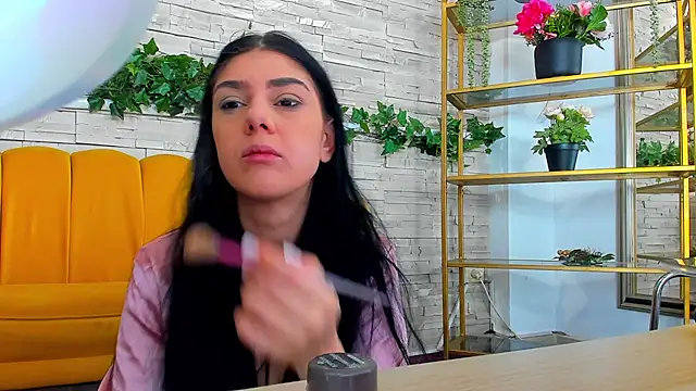 SerennaNoir online show from 12-20-25, 06:09