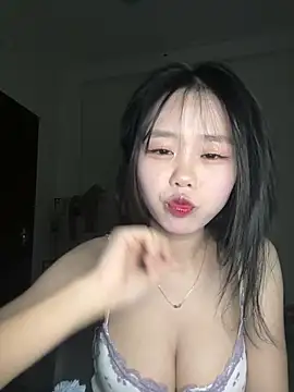 Snapshot of Kiee-lee chatting on 02-05-26, 03:49 Kiee-lee online show from 02-05-26, 03:49