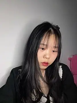 Snapshot of Kiee-lee chatting on 03-03-26, 03:29 Kiee-lee online show from 03-03-26, 03:29