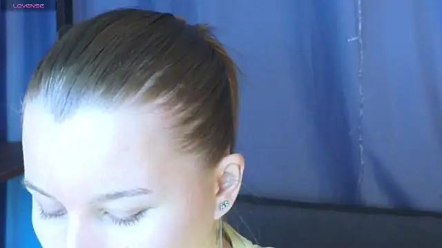 Snapshot of ImiMonroe chatting on 05-03-26, 05:35 ImiMonroe online show from 05-03-26, 05:35