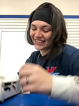 Kora Kat online show from 12-14-25, 07:47