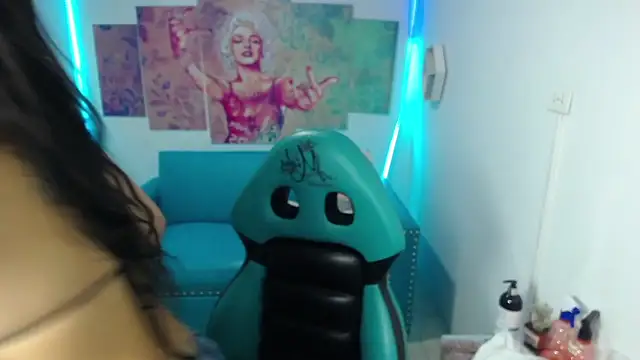 emmily m1  online show from 11-29-25, 04:04