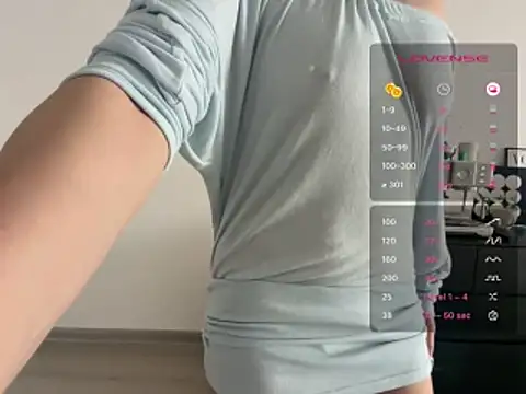 Snapshot of mitao_xx chatting on 06-14-26, 02:24 mitao xx online show from 06-14-26, 02:24