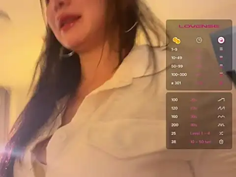Snapshot of mitao_xx chatting on 06-16-26, 01:36 mitao xx online show from 06-16-26, 01:36