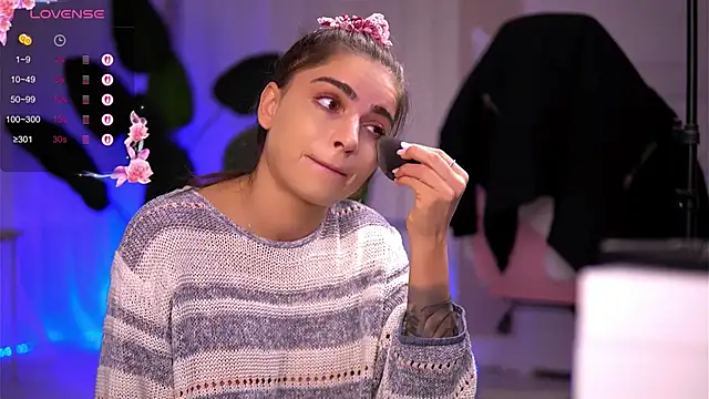 Snapshot of PureEllieX chatting on 01-18-26, 07:45 PureEllieX online show from 01-18-26, 07:45