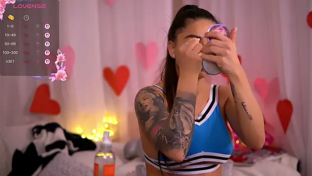 Snapshot of PureEllieX chatting on 02-26-26, 05:50 PureEllieX online show from 02-26-26, 05:50