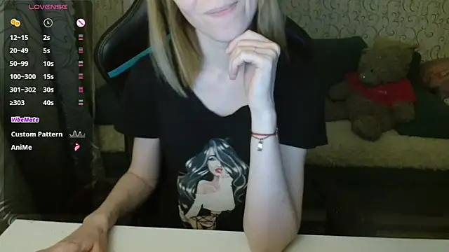 Snapshot of __Katherine___ chatting on 11-27-25, 03:36 Katherine online show from 11-27-25, 03:36