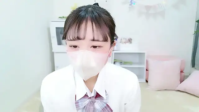 Snapshot of Karin-ch chatting on 12-15-25, 11:36 Karin-ch online show from 12-15-25, 11:36