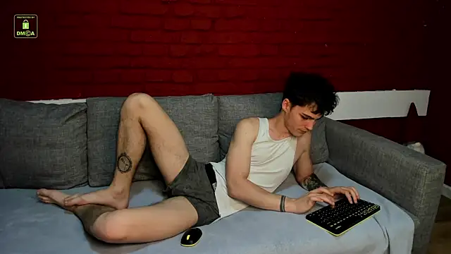 Snapshot of Adam_Porrter chatting on 06-20-26, 04:32 Adam Porrter online show from 06-20-26, 04:32