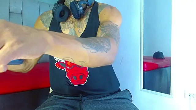 Hot Latino x online show from 04-14-26, 12:22