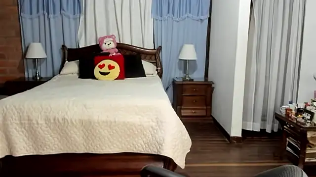 Charlotte-Willson online show from 02-06-26, 03:00