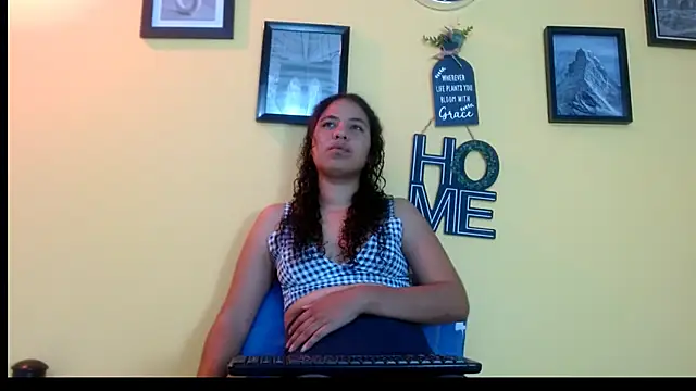 Snapshot of angel18evil chatting on 11-27-25, 11:07 angel18evil online show from 11-27-25, 11:07