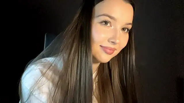 Annie SmiIe online show from 11-28-25, 12:19