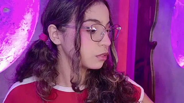 Snapshot of Kaaory chatting on 01-05-26, 05:27 Kaaory online show from 01-05-26, 05:27