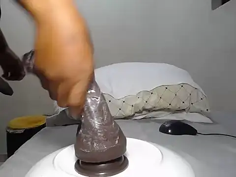 Snapshot of KinkyJXxX chatting on 04-08-26, 04:12 KinkyJXxX online show from 04-08-26, 04:12