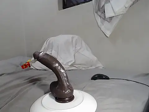 Snapshot of KinkyJXxX chatting on 04-14-26, 04:18 KinkyJXxX online show from 04-14-26, 04:18