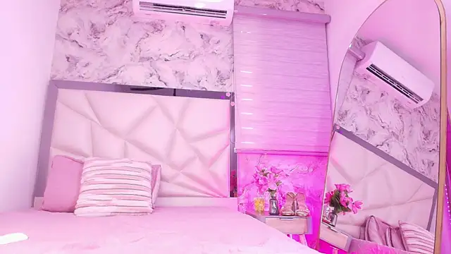 lili jhonson online show from 04-11-26, 12:09