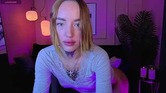 Snapshot of MarquiseMuse chatting on 11-21-25, 09:30 MarquiseMuse online show from 11-21-25, 09:30