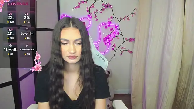 AdeleLuu online show from 11-22-25, 01:37