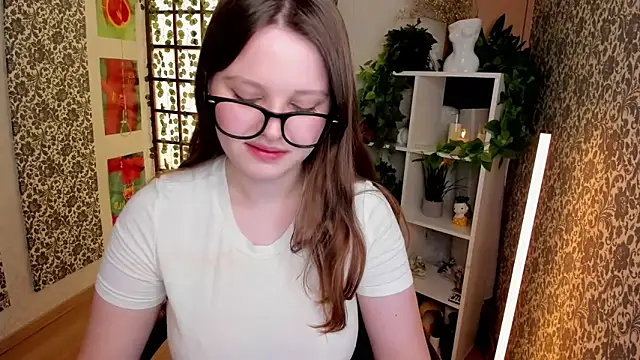 Lana Moon   online show from 11-22-25, 08:24