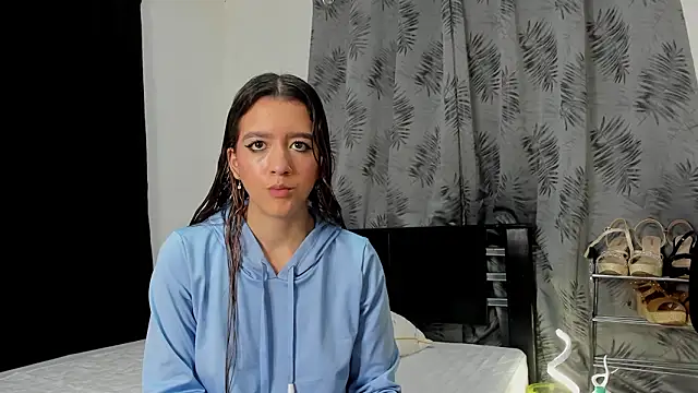 Snapshot of Violeta_Gracee chatting on 03-03-26, 02:56 Violeta Gracee online show from 03-03-26, 02:56