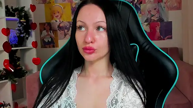 NaomiBlakes online show from 12-19-25, 05:36