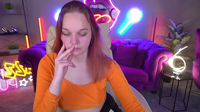 Sun Shine Lola online show from 11-28-25, 01:58