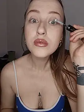 Susiee Redd online show from 05-18-26, 09:59