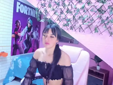 Snapshot of maiaratutti303av chatting on 11-21-25, 03:22 maiaratutti303av online show from 11-21-25, 03:22