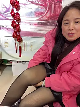 Snapshot of tianwei2567 chatting on 11-30-25, 05:22 tianwei2567 online show from 11-30-25, 05:22