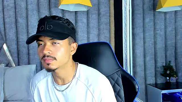 NicolaiKarav online show from 01-06-26, 07:06