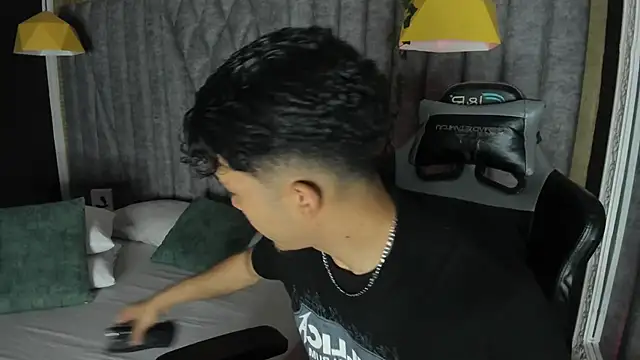 NicolaiKarav online show from 04-19-26, 12:04