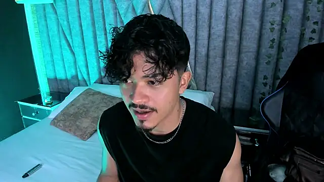 Snapshot of NicolaiKarav chatting on 07-09-26, 12:53 NicolaiKarav online show from 07-09-26, 12:53