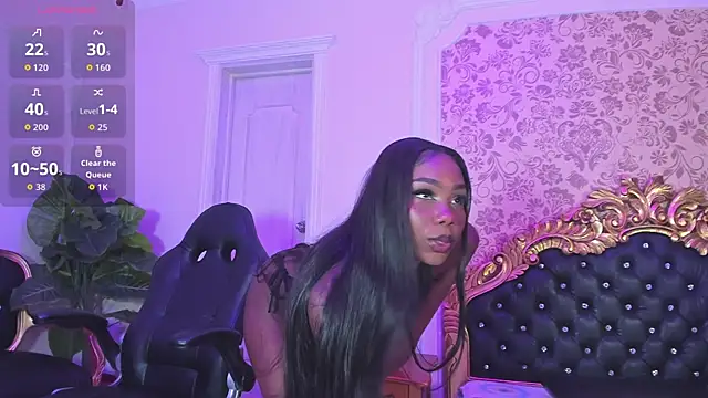 Snapshot of KarolMoore chatting on 11-24-25, 01:00 KarolMoore online show from 11-24-25, 01:00