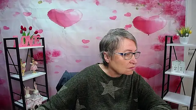 Snapshot of OlgaLuck chatting on 04-27-26, 05:27 OlgaLuck online show from 04-27-26, 05:27
