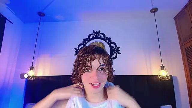 Skyee angel online show from 03-23-26, 01:37