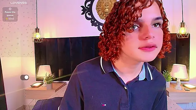 Snapshot of Skyee_angel chatting on 06-17-26, 09:38 Skyee angel online show from 06-17-26, 09:38