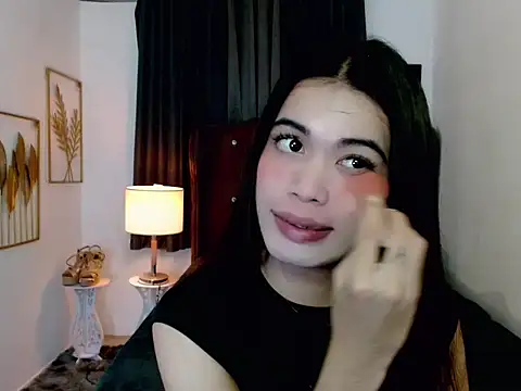 hollyyumiloove online show from 02-23-26, 10:12