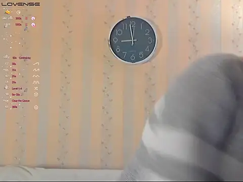 Snapshot of LustfulSarah chatting on 09-26-25, 06:01 LustfulSarah online show from 09-26-25, 06:01