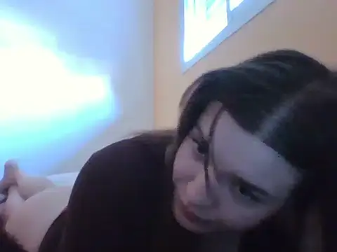 frutillitaaok  online show from 03-25-26, 08:26