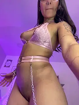 Snapshot of LauraRaider chatting on 02-26-26, 08:19 LauraRaider online show from 02-26-26, 08:19