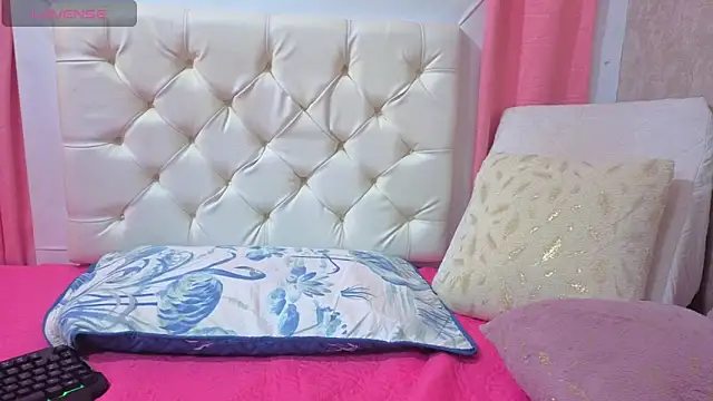 Malia fox online show from 02-06-26, 05:49